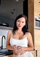 Alie Bloom